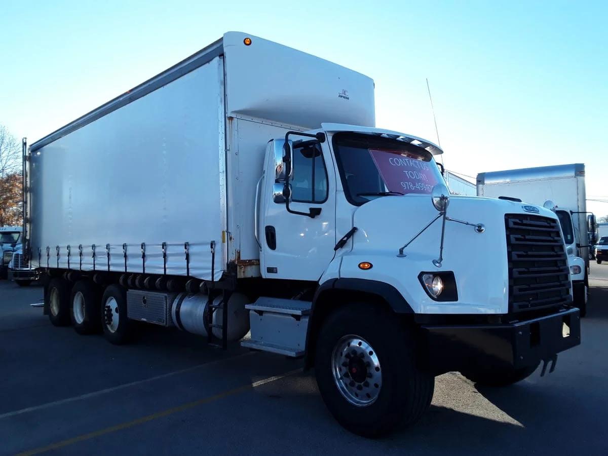 2016 Freightliner 108SD in Salisbury, MA — photo 3