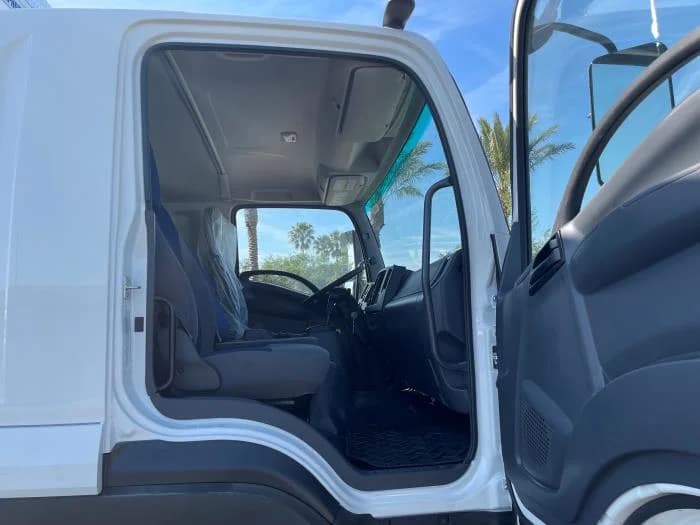 2025 Isuzu FTR in Orlando, FL — photo 12
