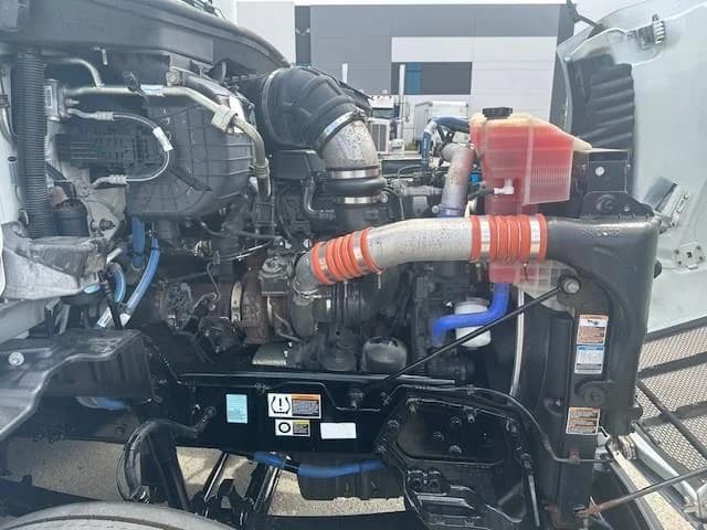 2021 Peterbilt 579 in Fontana, CA — photo 15