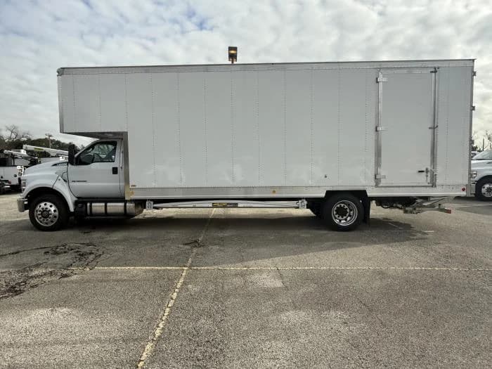 2026 Ford F-750 in Dallas, TX — photo 2