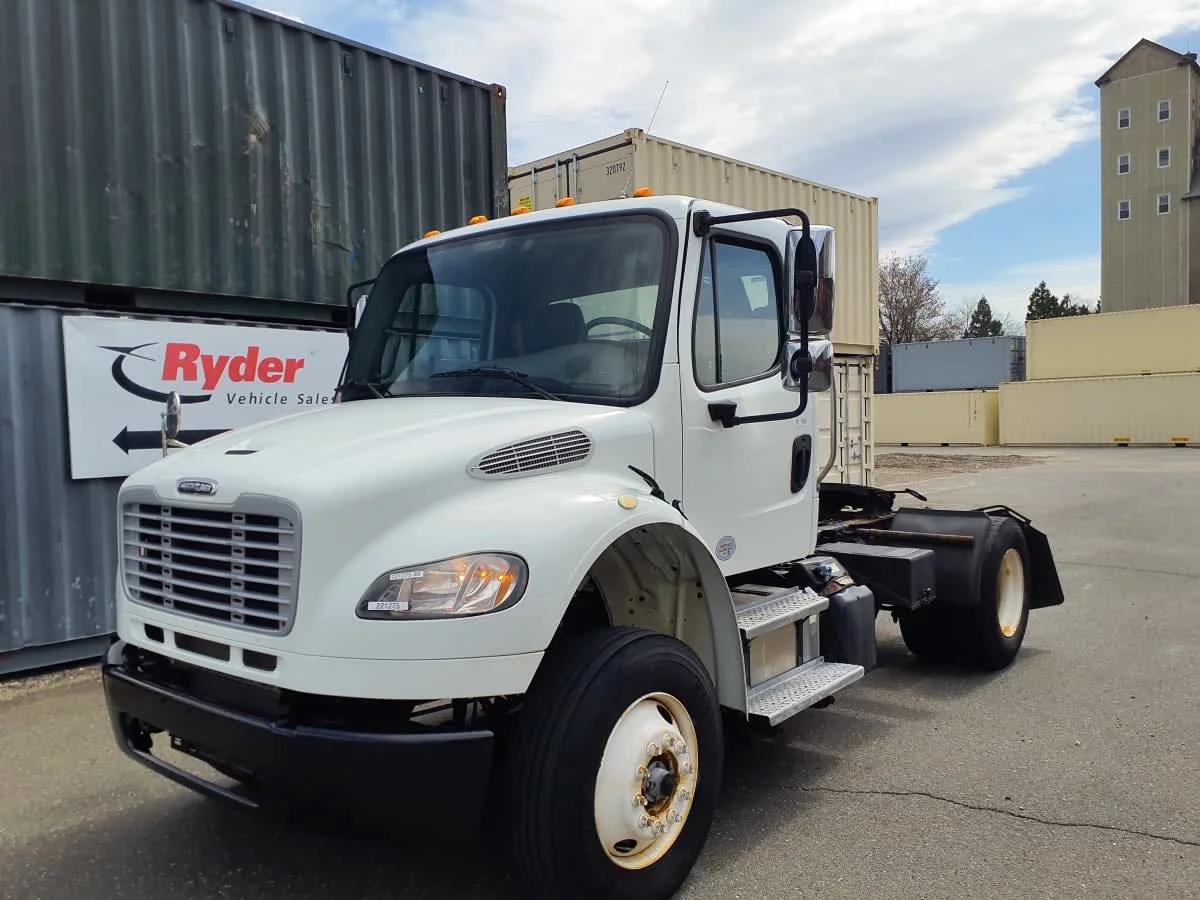 2018 Freightliner M2 106