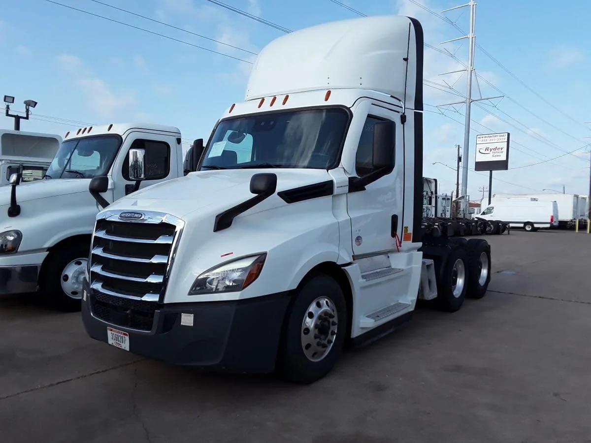 2022 Freightliner Cascadia in Dallas, TX