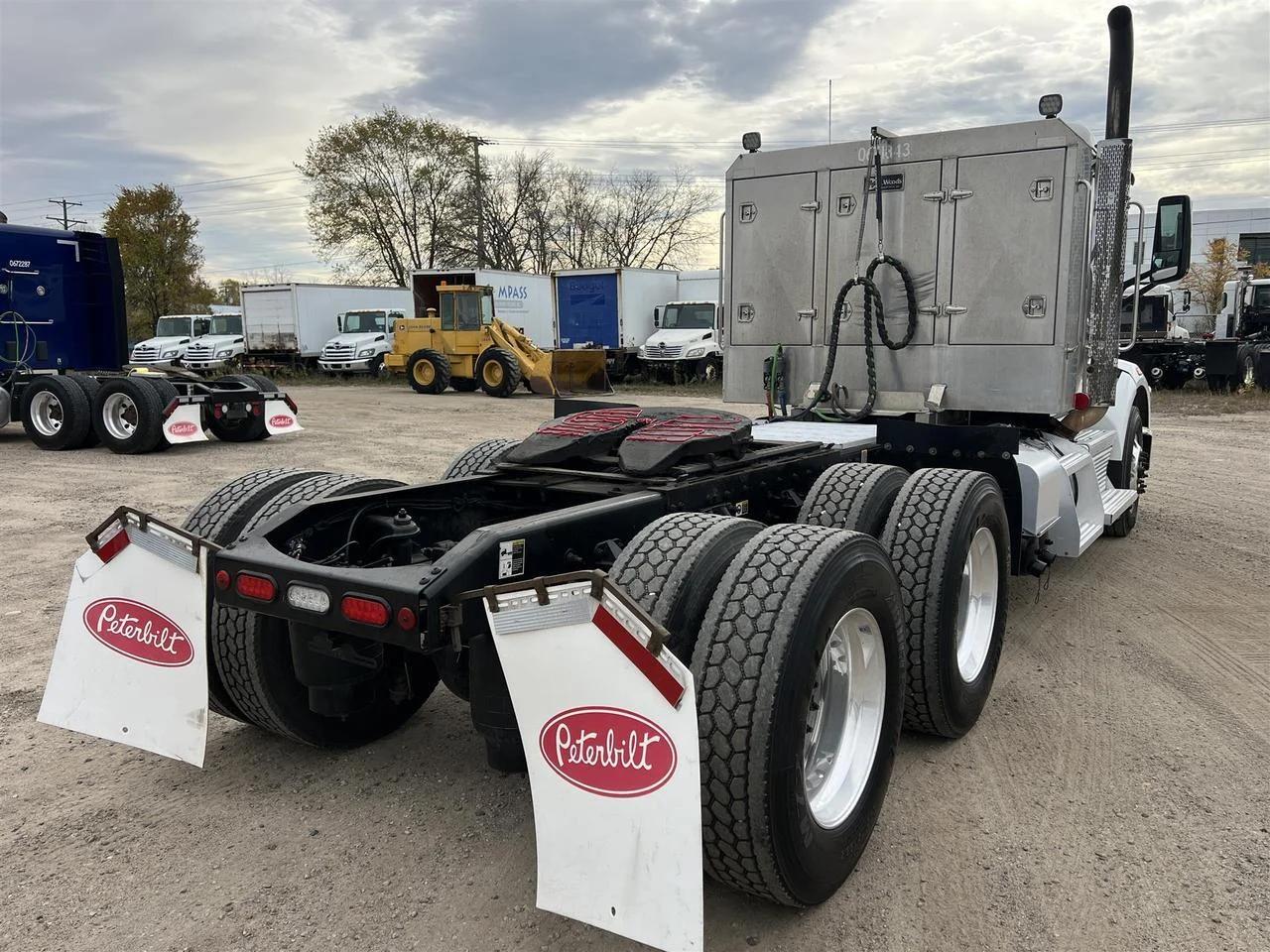 2021 Peterbilt 567 in Rochester, MN — photo 6