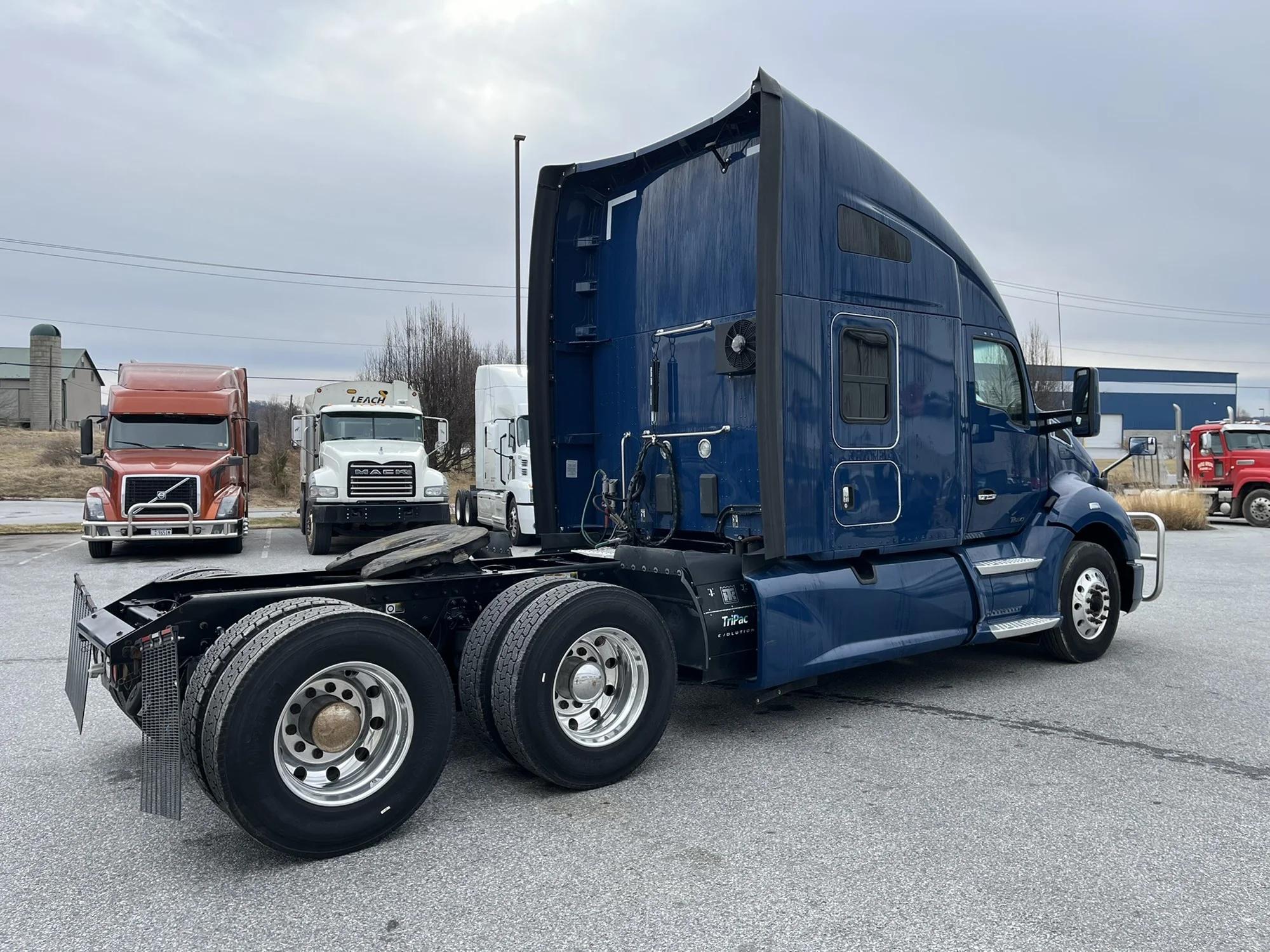 2018 Kenworth T680 — photo 4