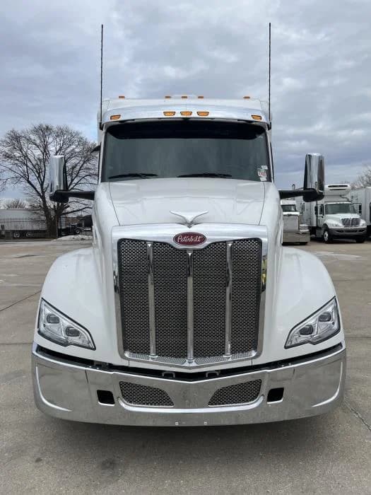 2026 Peterbilt 579 in Kansas City, MO — photo 9