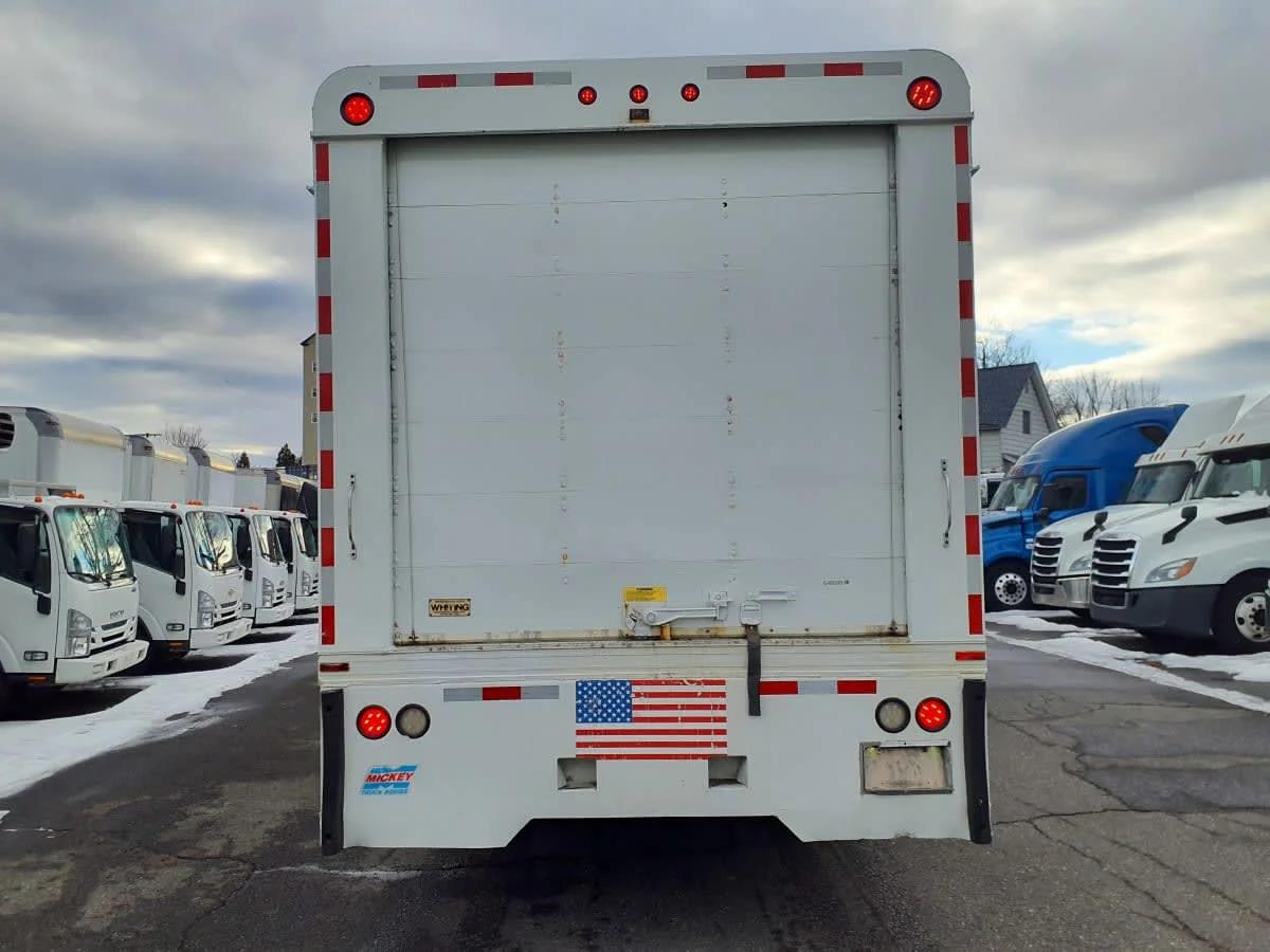 2016 Freightliner M2 106 in Springfield, MA — photo 5