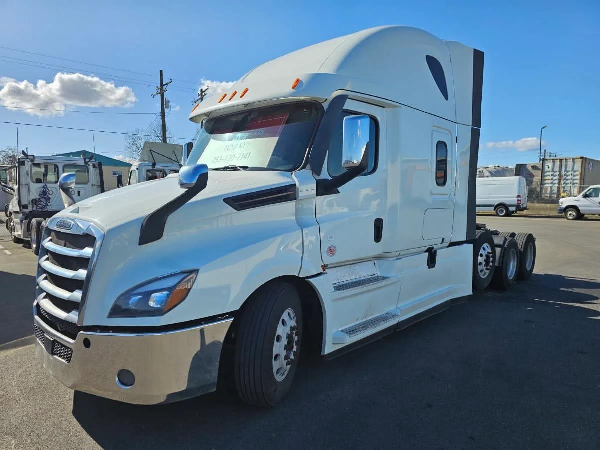2020 Freightliner Cascadia
