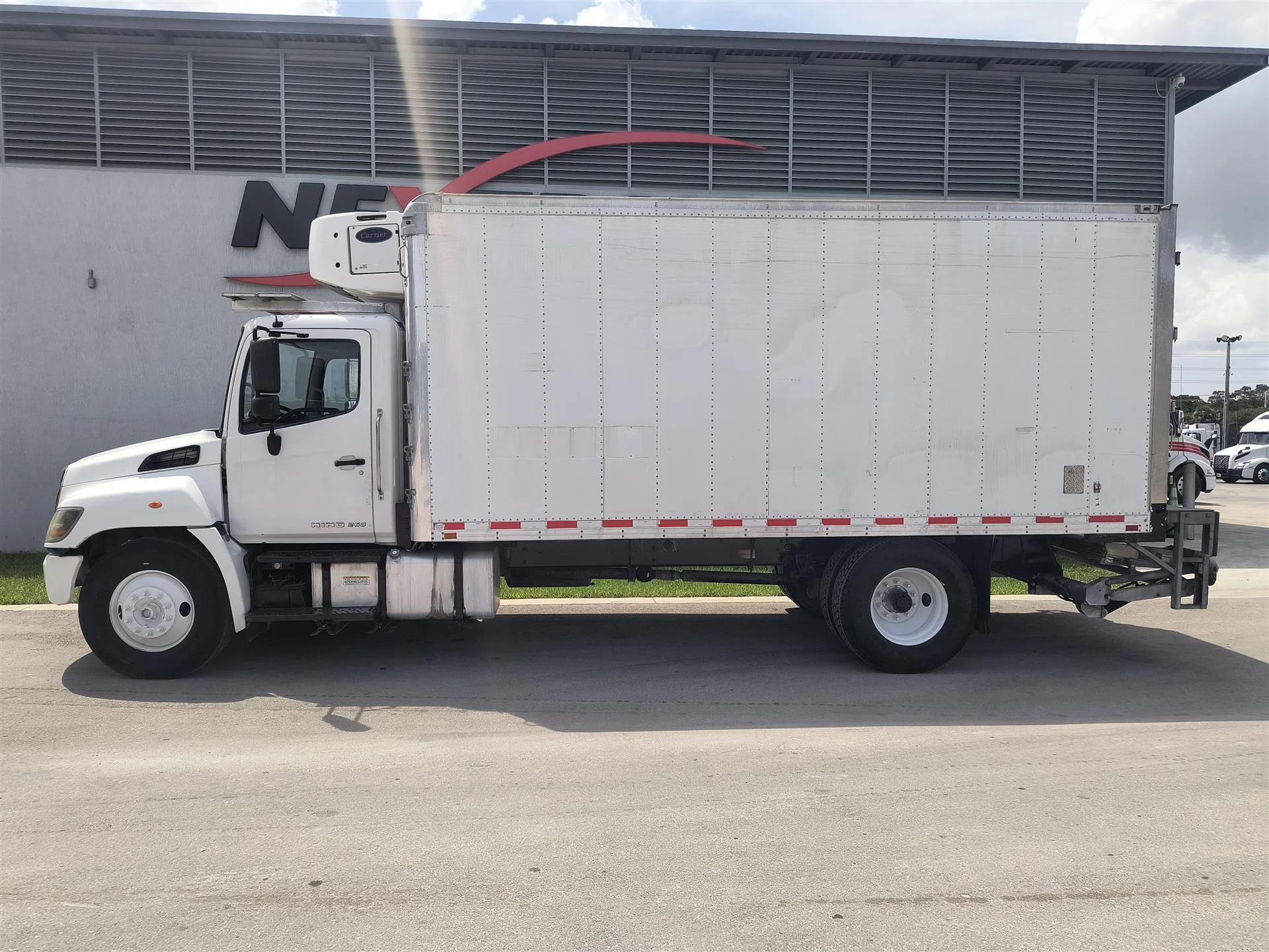 2019 Hino 268 in Fort Lauderdale, FL — photo 5