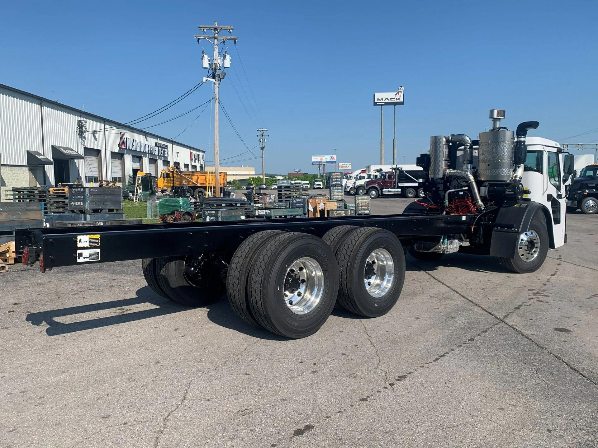2026 Mack LR in La Vergne, TN — photo 7
