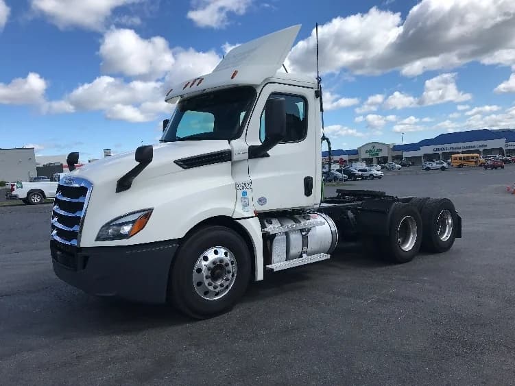 2020 Freightliner Cascadia in South Plainfield, NJ — photo 3