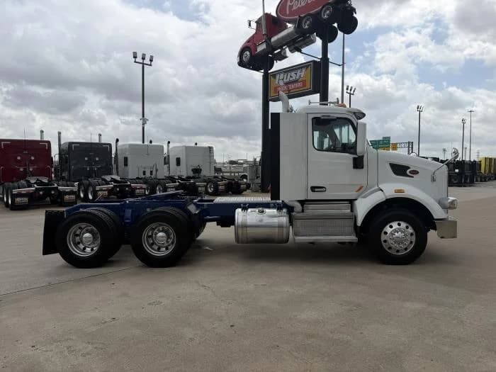2019 Peterbilt 567 — photo 8