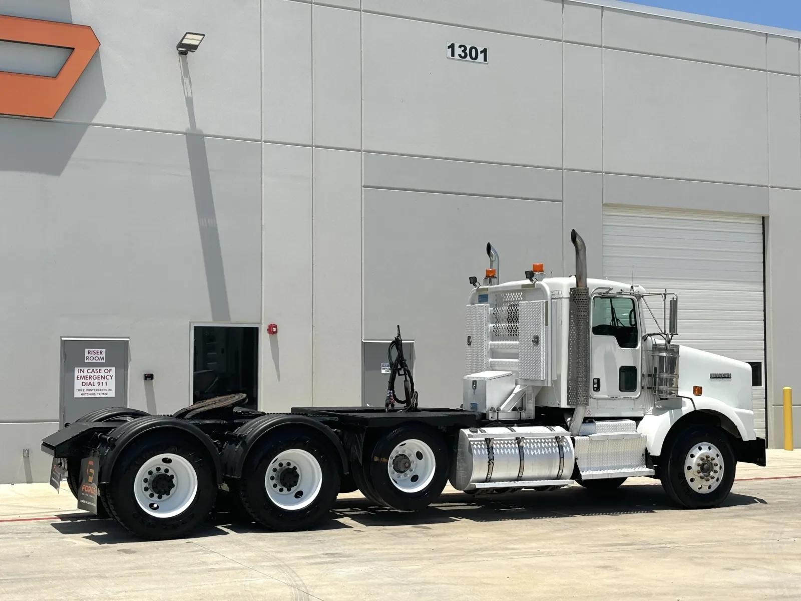 2013 Kenworth T800 in Hutchins, TX — photo 5