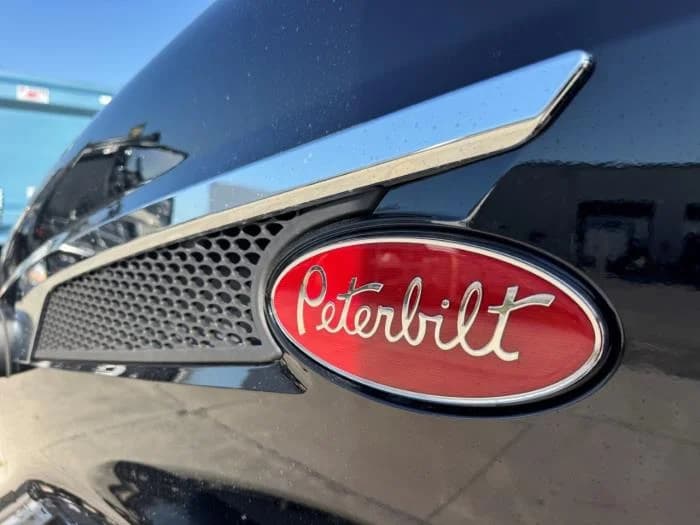 2027 Peterbilt 579 in Orlando, FL — photo 14