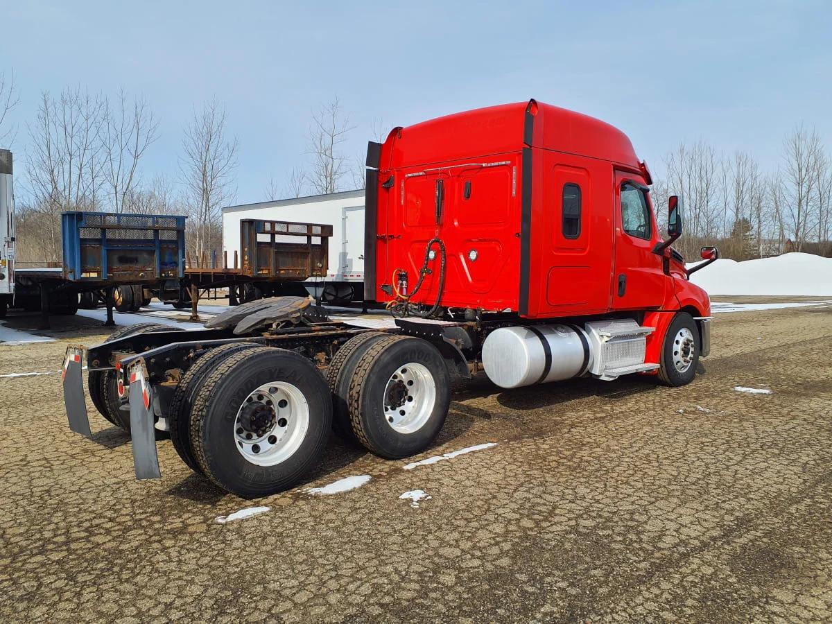 2019 Freightliner Cascadia in Wayland, MI — photo 4