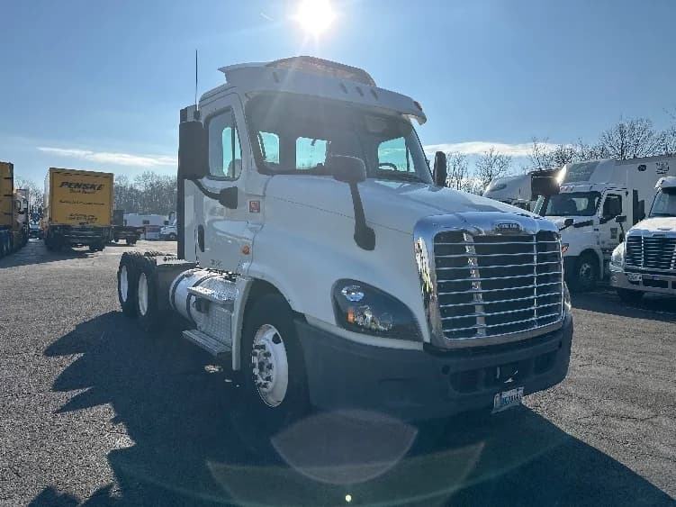 2018 Freightliner Cascadia in Parsippany, NJ