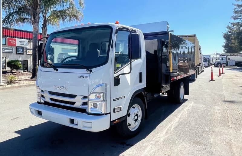 2025 Isuzu in Golden Gate