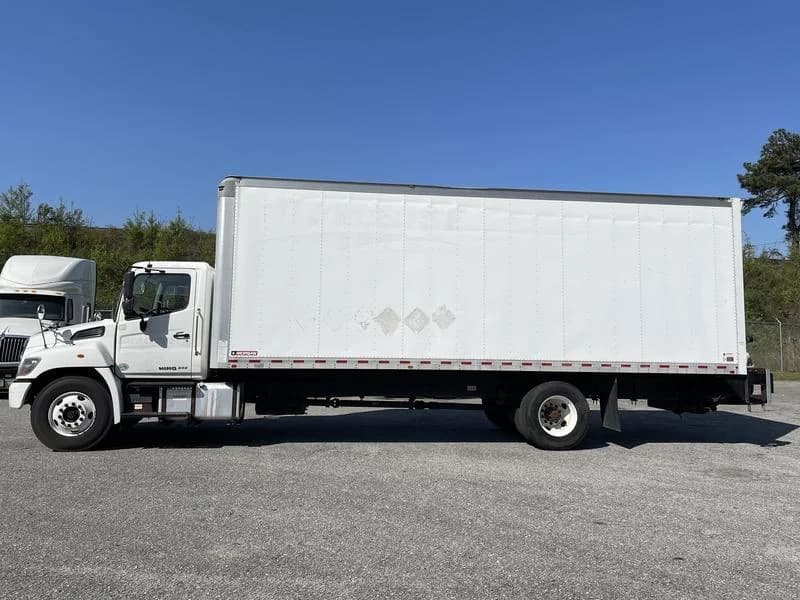 2020 Hino 268 in Charleston — photo 2