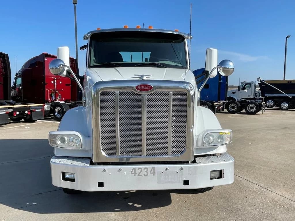 2019 Peterbilt 567 in Springfield, MO — photo 8