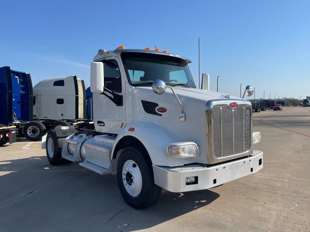2019 Peterbilt 567 in Springfield, MO — photo 7