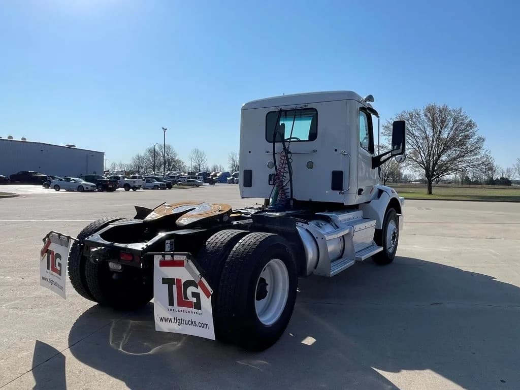 2019 Peterbilt 567 in Springfield, MO — photo 5