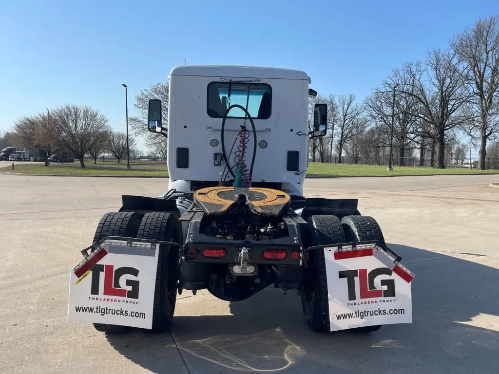 2019 Peterbilt 567 in Springfield, MO — photo 4