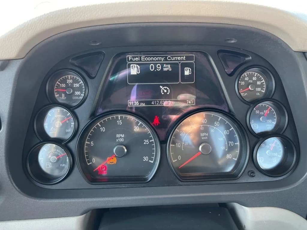 2019 Peterbilt 567 in Springfield, MO — photo 11