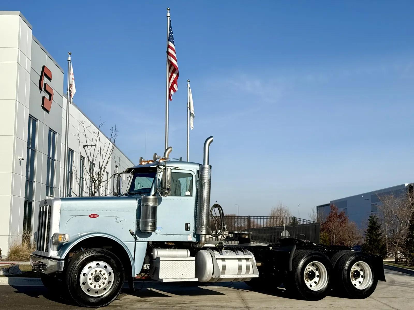 2018 Peterbilt 389