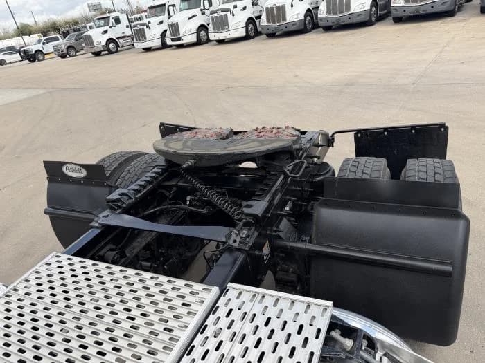 2021 Peterbilt 579 — photo 15