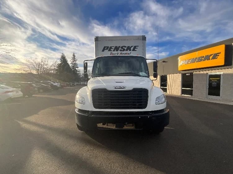 2022 Freightliner M2 106 in Clackamas, OR — photo 2