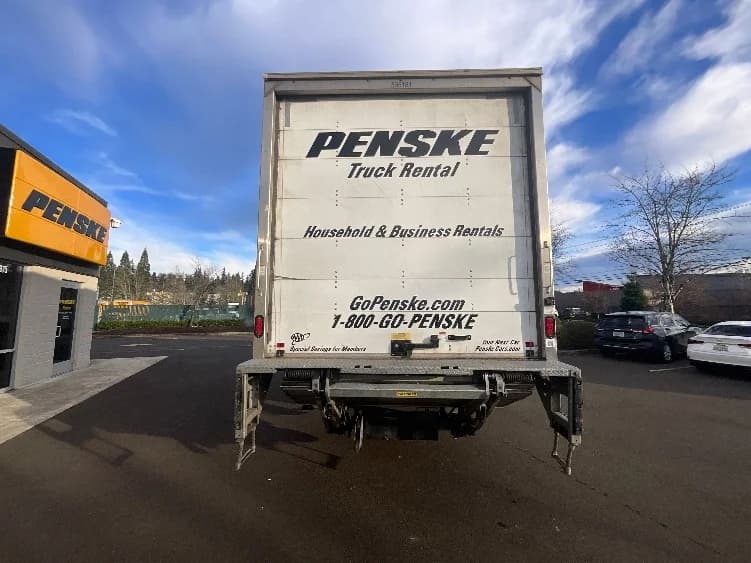 2022 Freightliner M2 106 in Clackamas, OR — photo 7