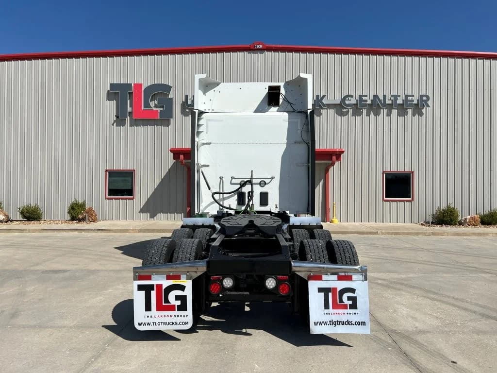 2022 Peterbilt 567 in Springfield, MO — photo 6