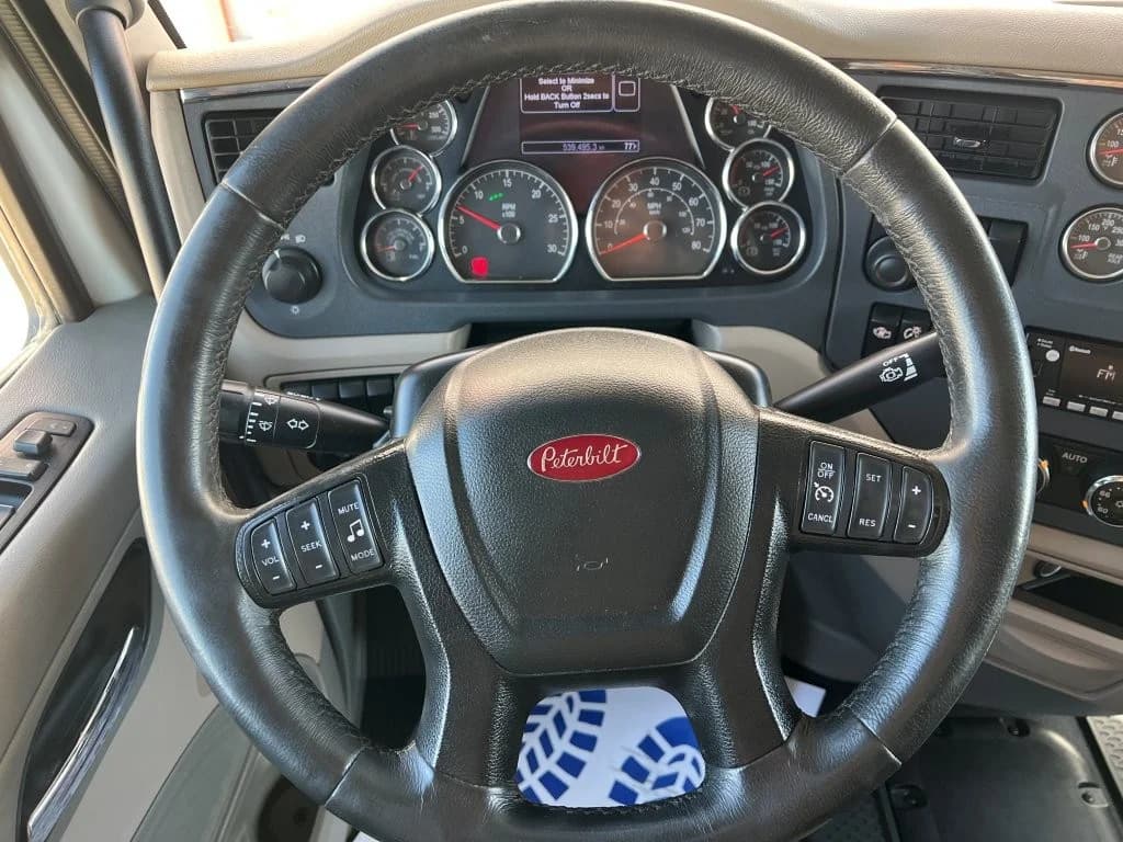 2022 Peterbilt 567 in Springfield, MO — photo 16