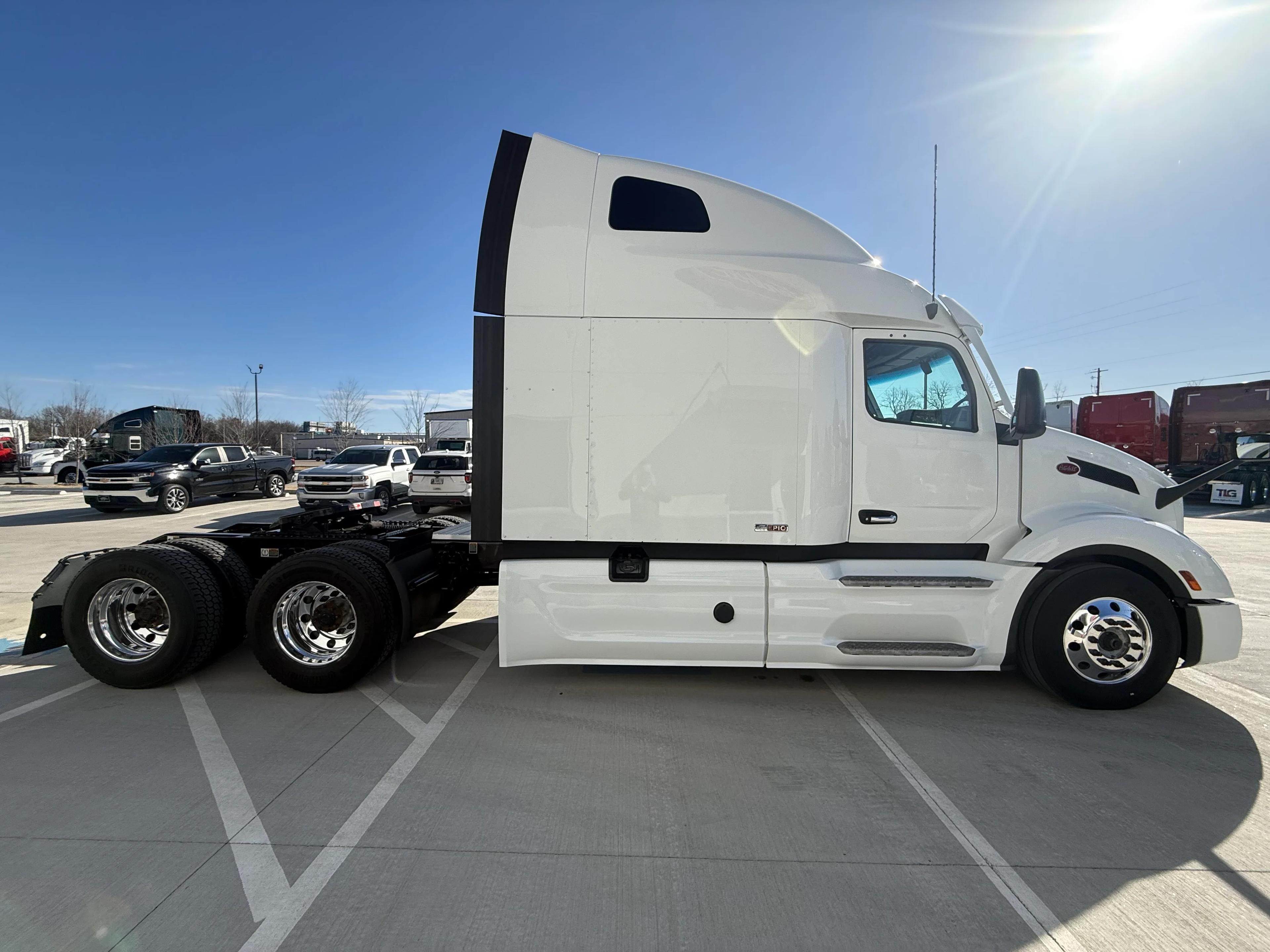 2024 Peterbilt 579 in Lowell, AR — photo 6