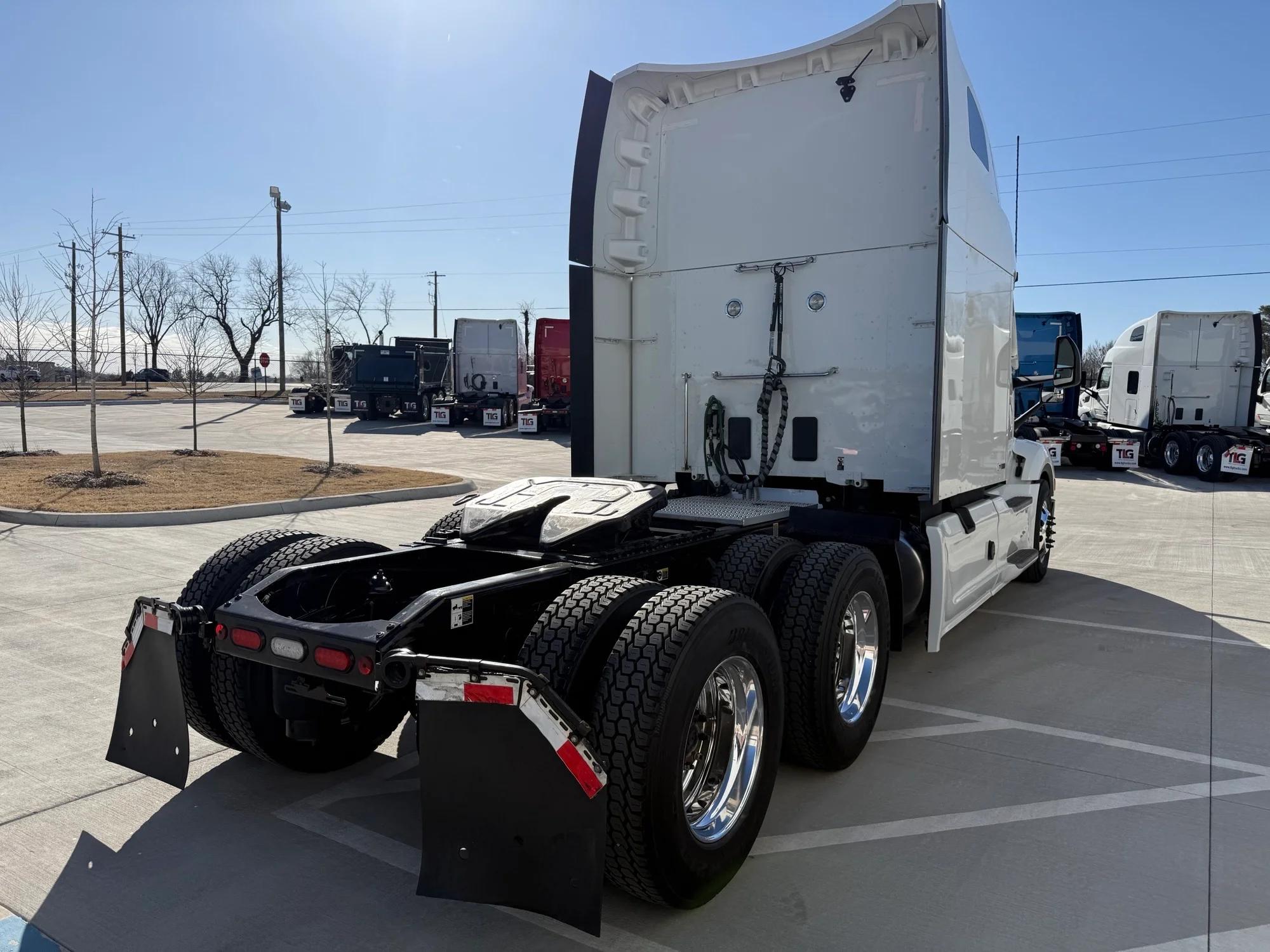 2024 Peterbilt 579 in Lowell, AR — photo 5