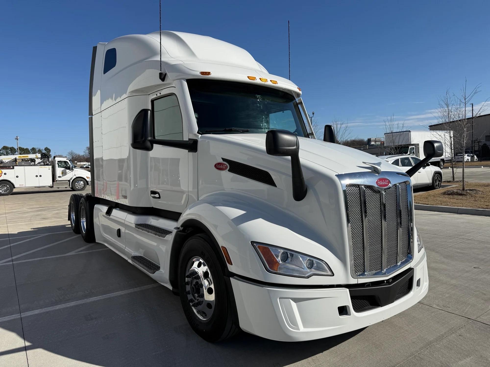 2024 Peterbilt 579 in Lowell, AR — photo 7