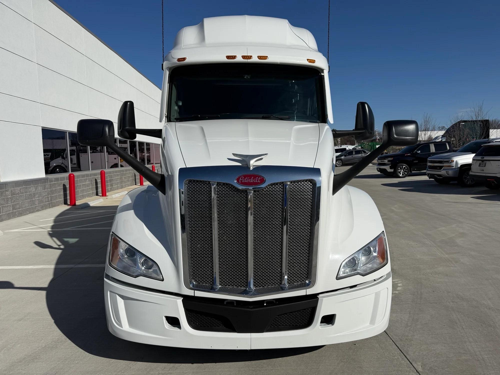 2024 Peterbilt 579 in Lowell, AR — photo 8