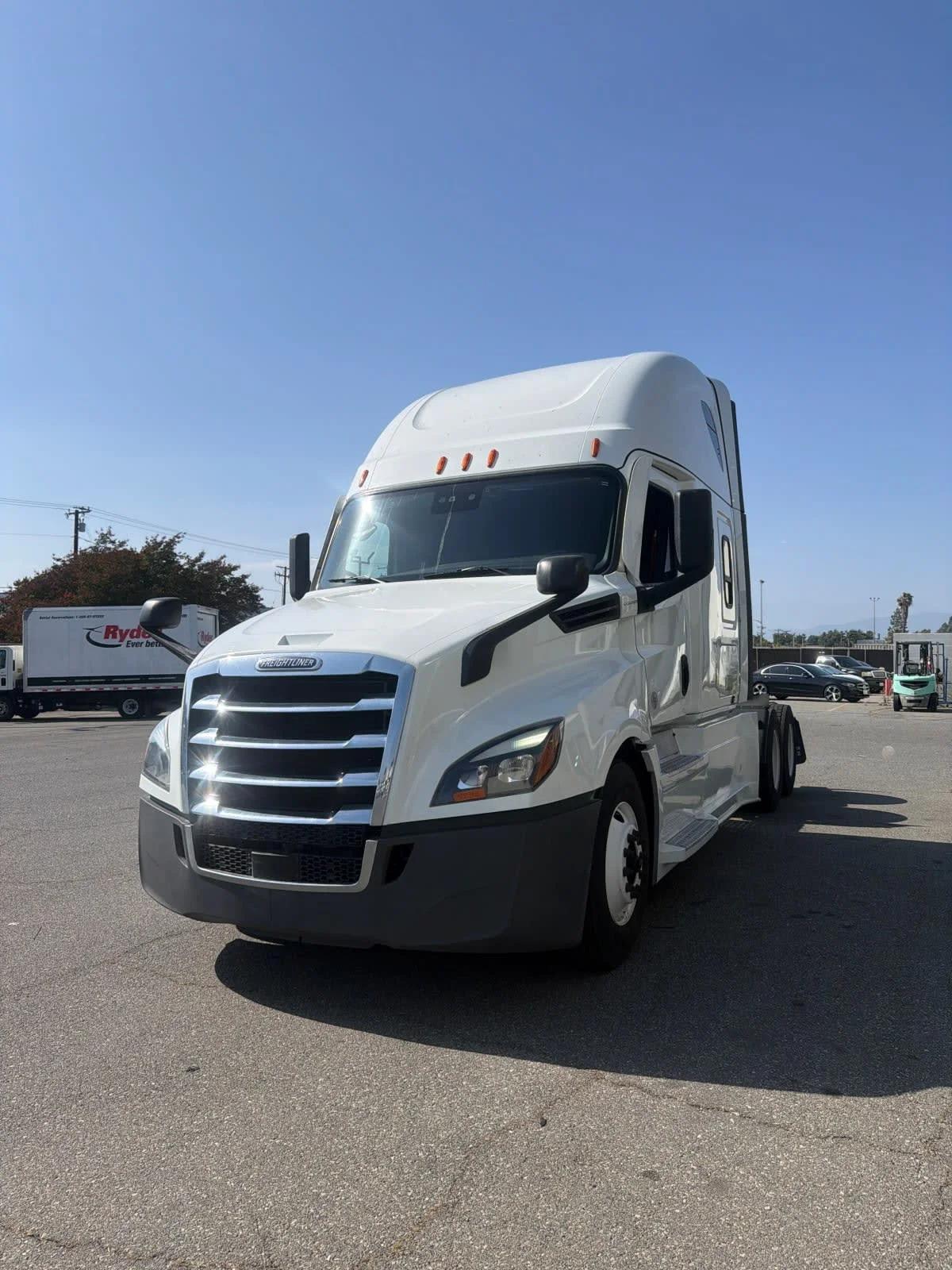 2023 Freightliner Cascadia