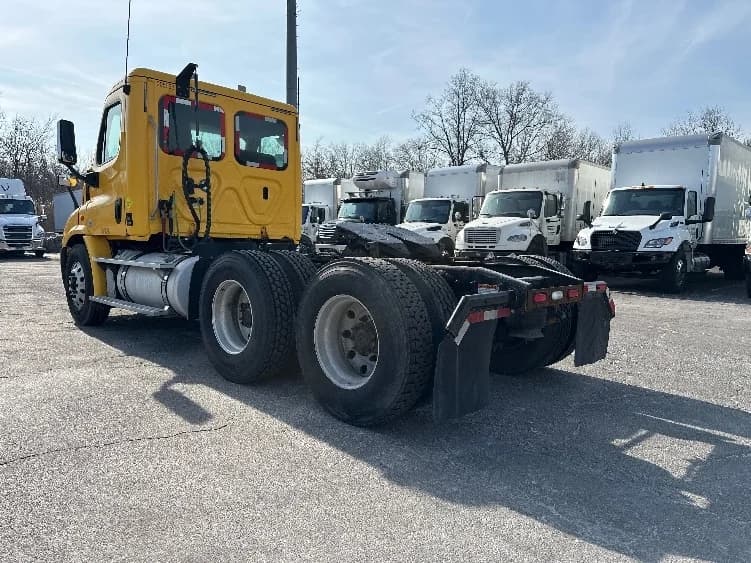 2019 Freightliner Cascadia in Parsippany, NJ — photo 5