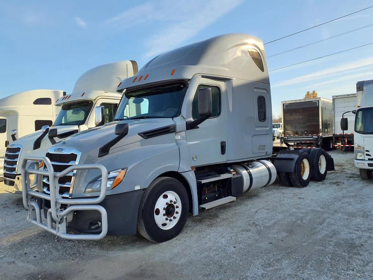 2020 Freightliner Cascadia in Indianapolis, IN
