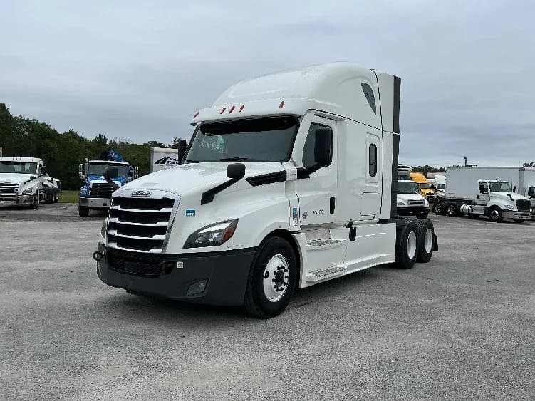 2022 Freightliner Cascadia in Garden City, GA — photo 3