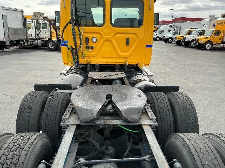 2020 Freightliner Cascadia in Las Vegas, NV — photo 6