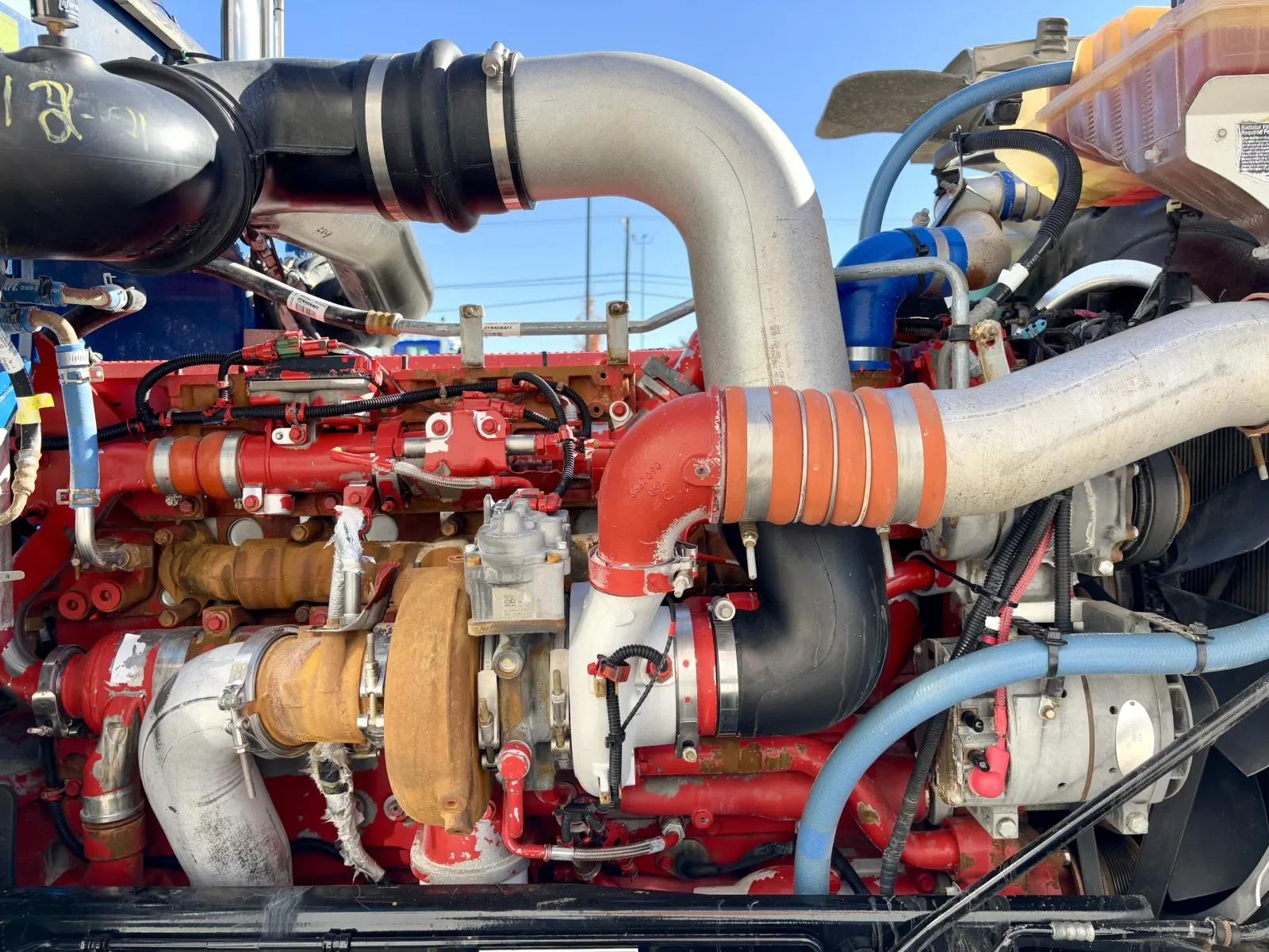 2018 Peterbilt 389 in Hutchins, TX — photo 12