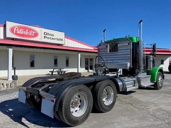 2023 Peterbilt 389 in Lima, OH — photo 4