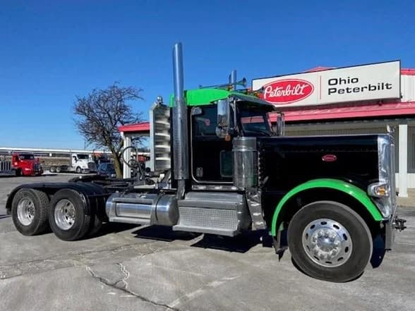 2023 Peterbilt 389 in Lima, OH