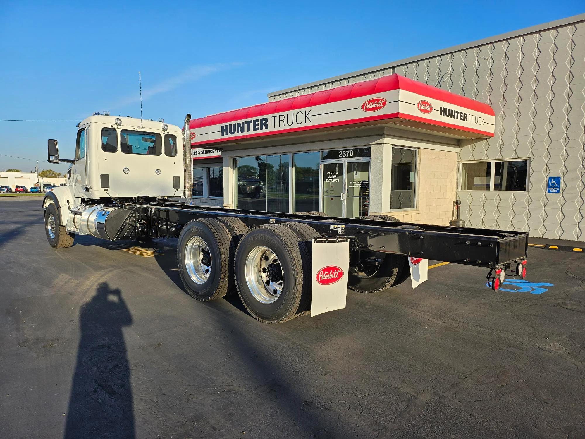 2025 Peterbilt 567 in BUFFALO, NY — photo 3