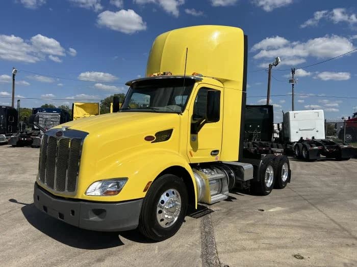 2021 Peterbilt 579 in Dallas, TX — photo 14