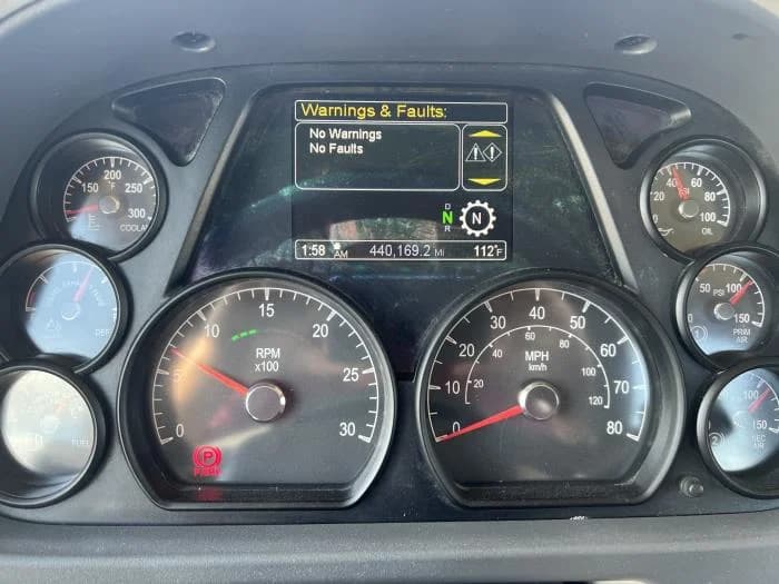 2021 Peterbilt 579 in Dallas, TX — photo 6