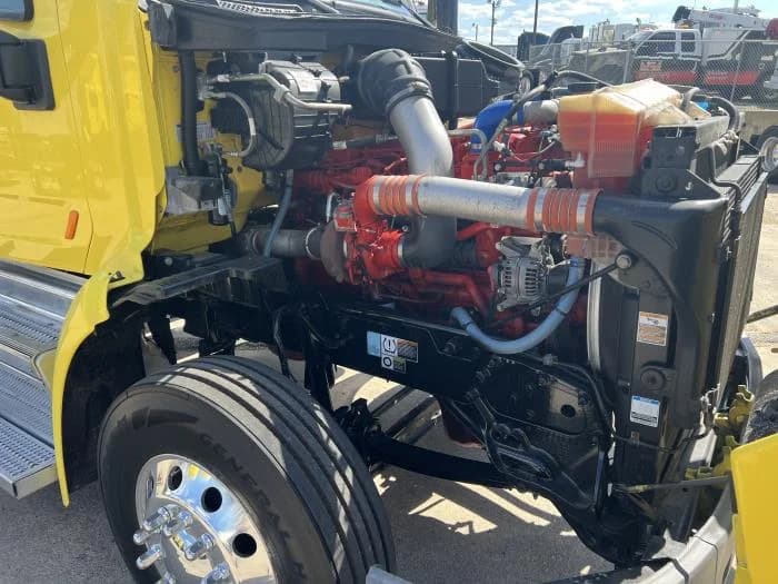 2021 Peterbilt 579 in Dallas, TX — photo 36
