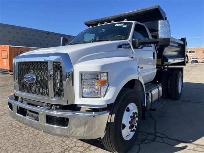 2026 Ford F-750 in Chicago, IL — photo 2