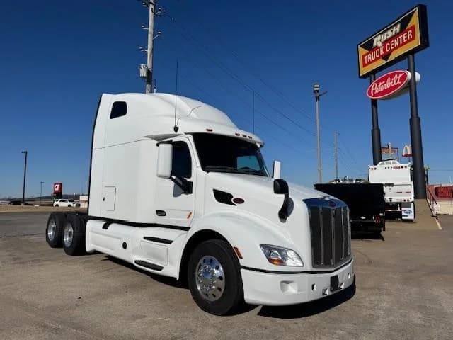 2022 Peterbilt 579 in Tulsa, OK — photo 8